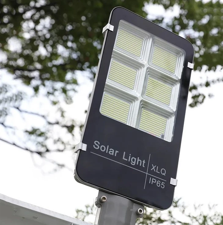 solar street light with inbuilt lithium ion battery detail