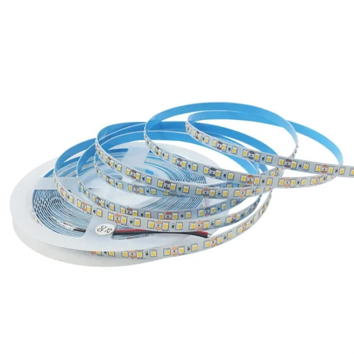 Полосы потолочного освещения RGB